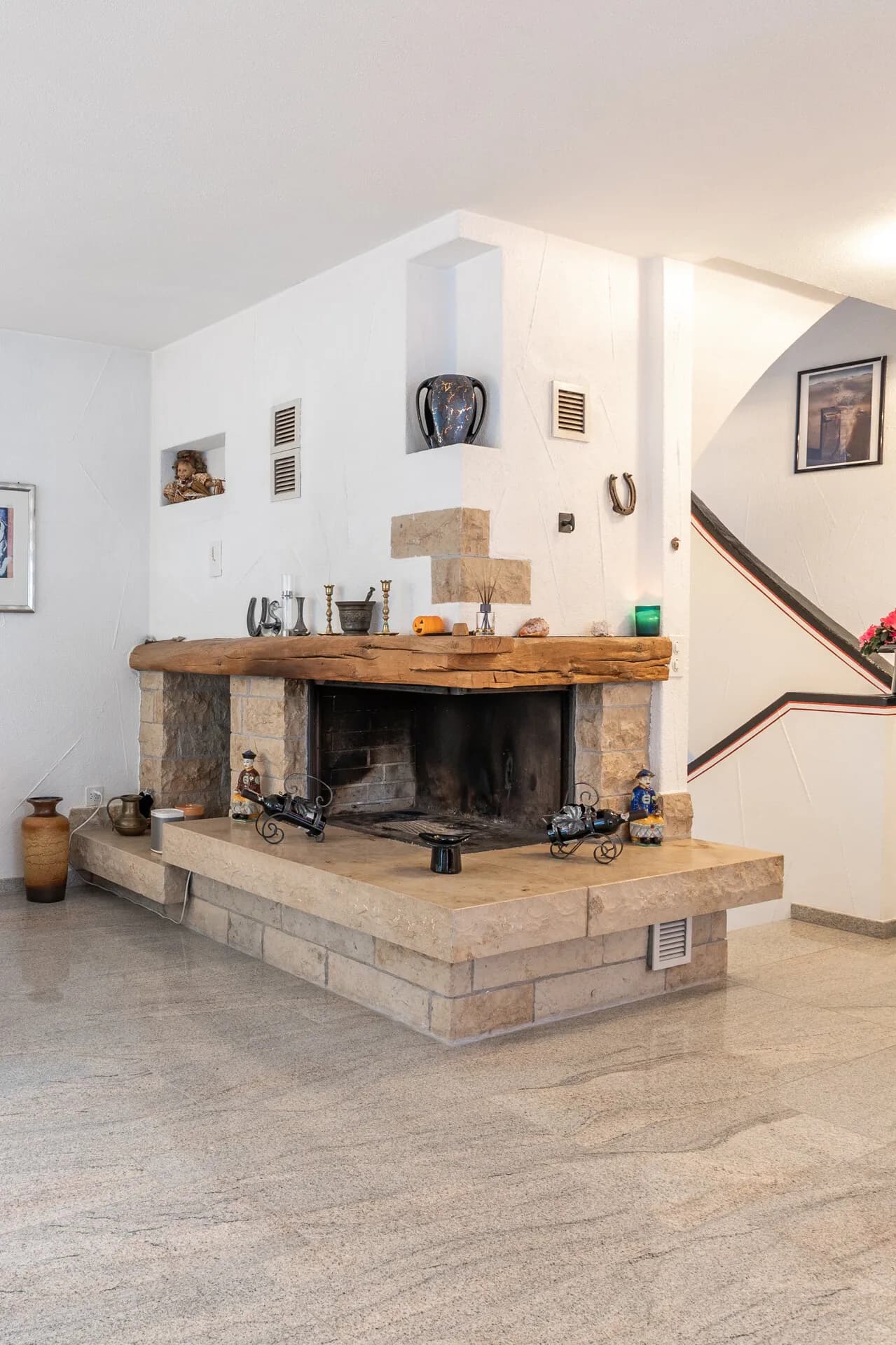 Grosses Einfamilienhaus in oberster Lage mit Blick übers Limmattal