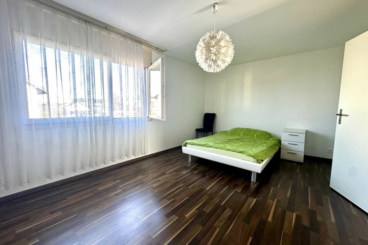 6.5-Zimmer Eck-Einfamilienhaus in Seenähe