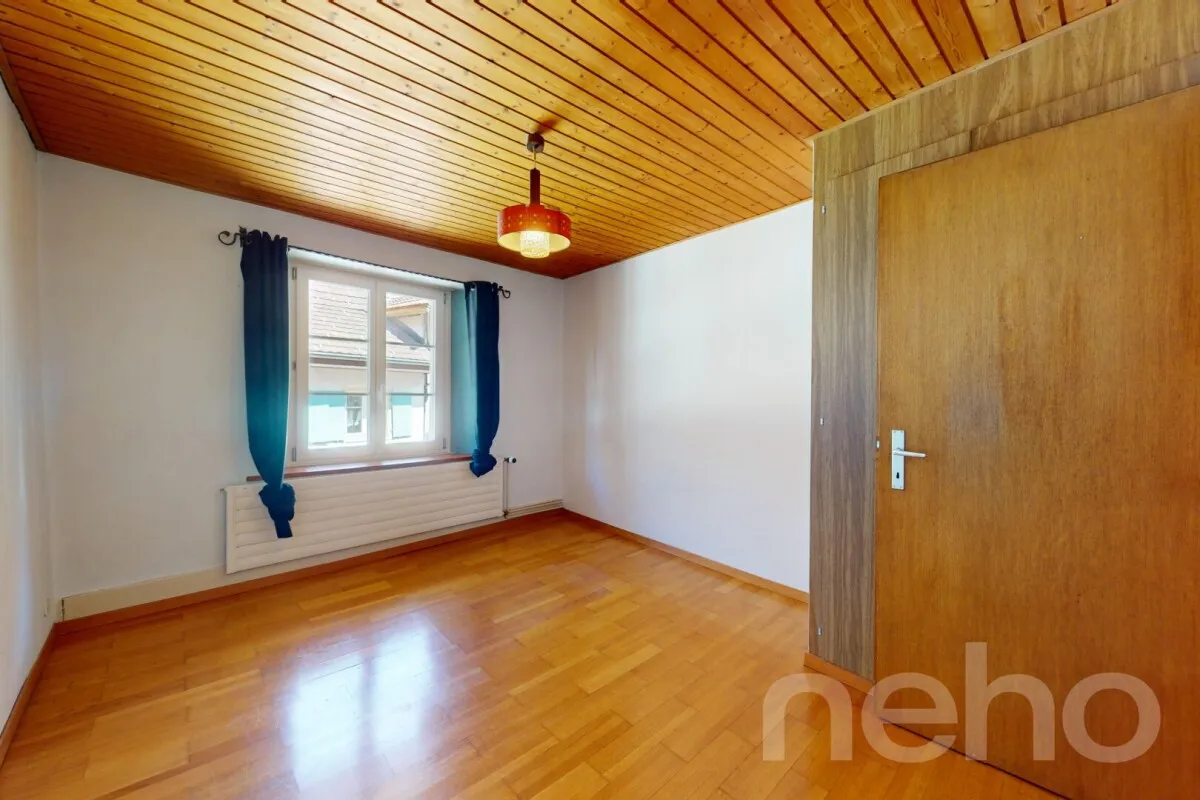 Charmantes Rheineckhaus mit Ausbaupotenzial an zentraler Lage