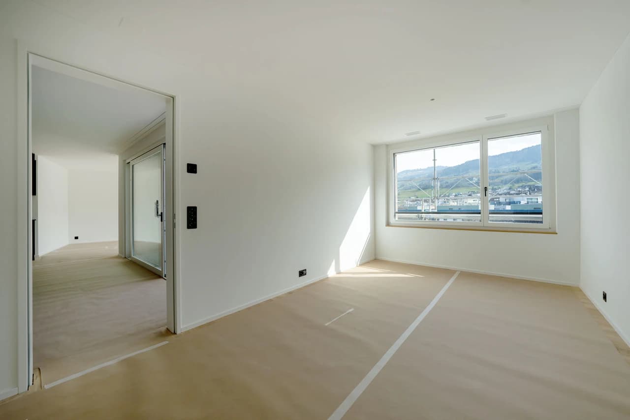 Moderne 2.5-Zimmer-Wohnung mit hochwertigem Ausbau und Loggia