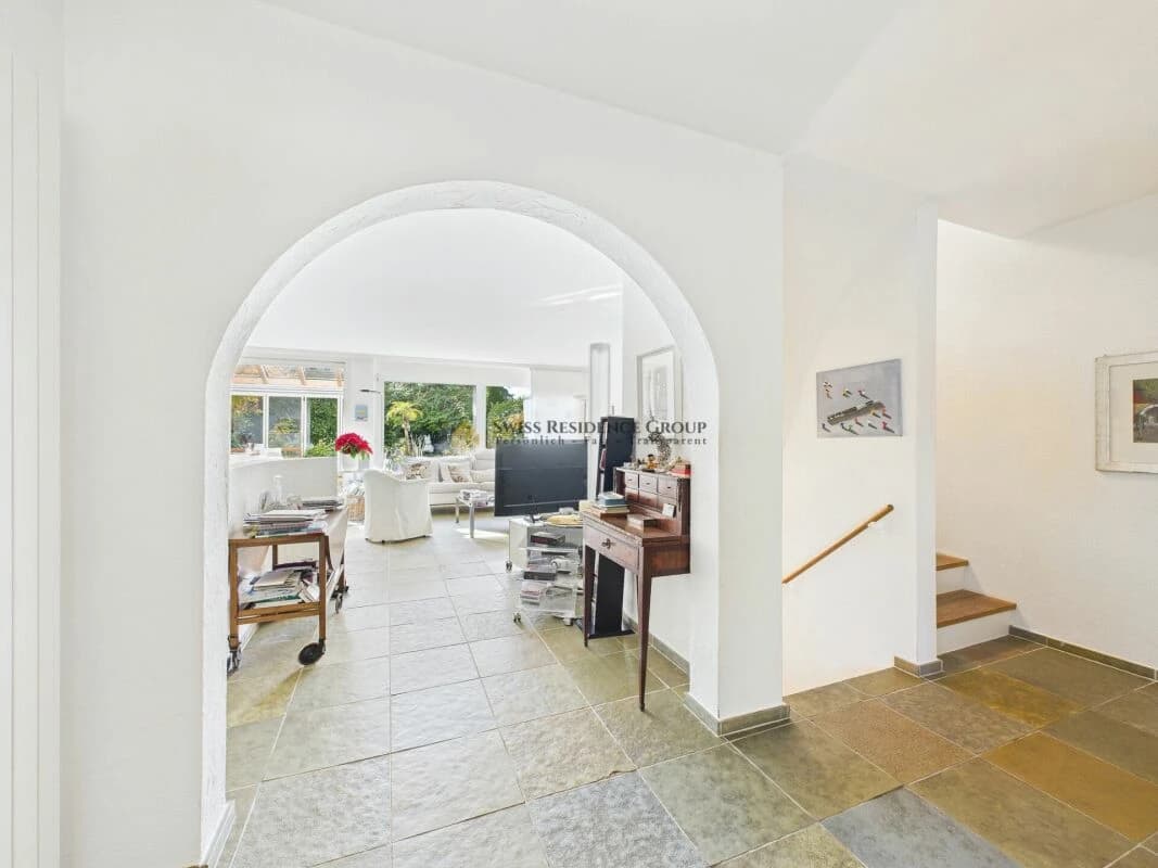 Sonniger Wohntraum an der Goldküste - grosszügiges 5.5-Zimmer-Reihenhaus am Waldrand