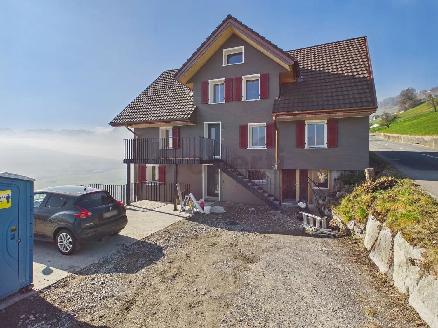 Neu renovierte 7-Zimmer-Maisonette mit grosszügigem Grundriss, Ennetbürgen