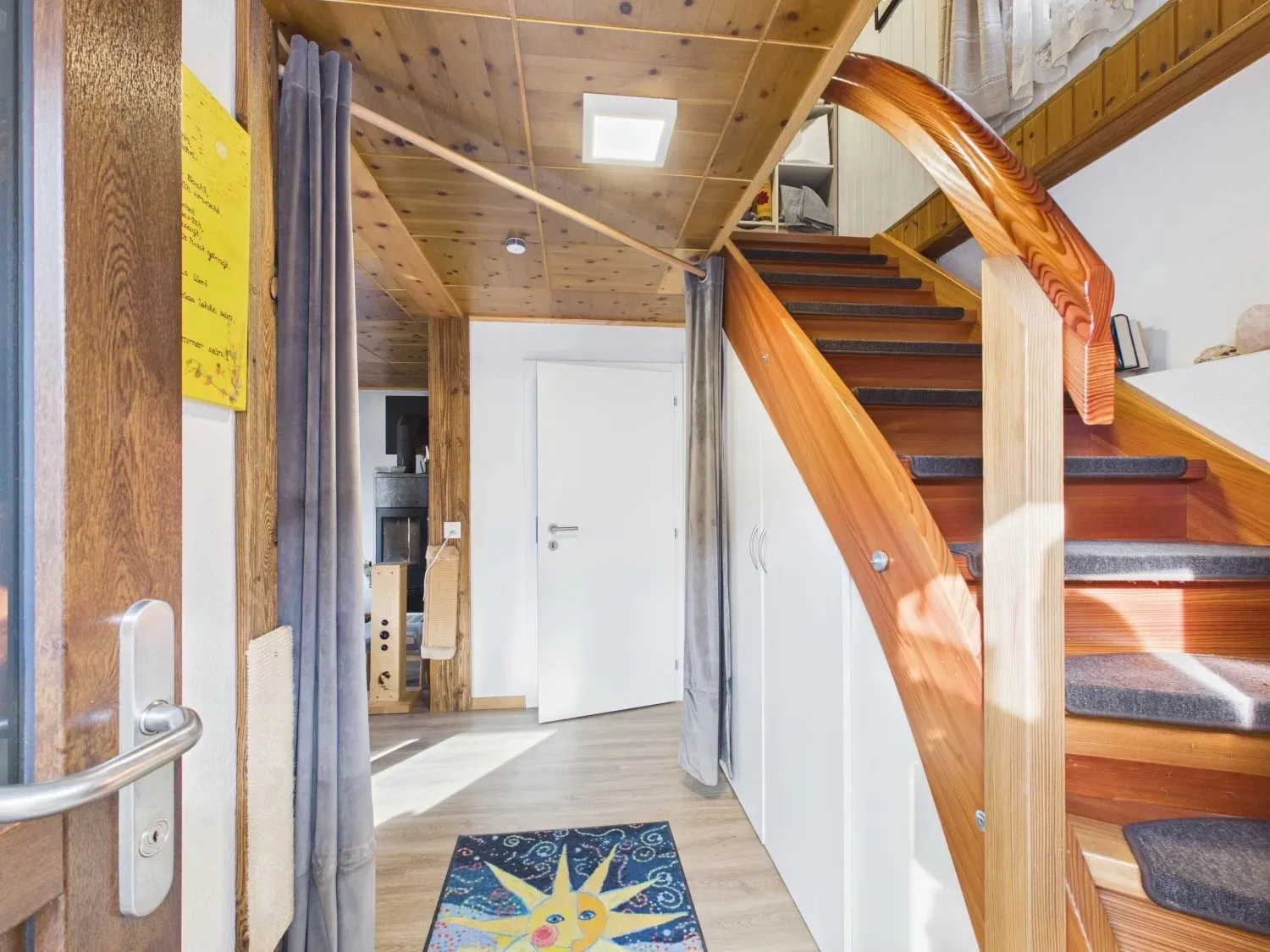 Haus mit Sitzplatz, Remise und Garage in Feschel