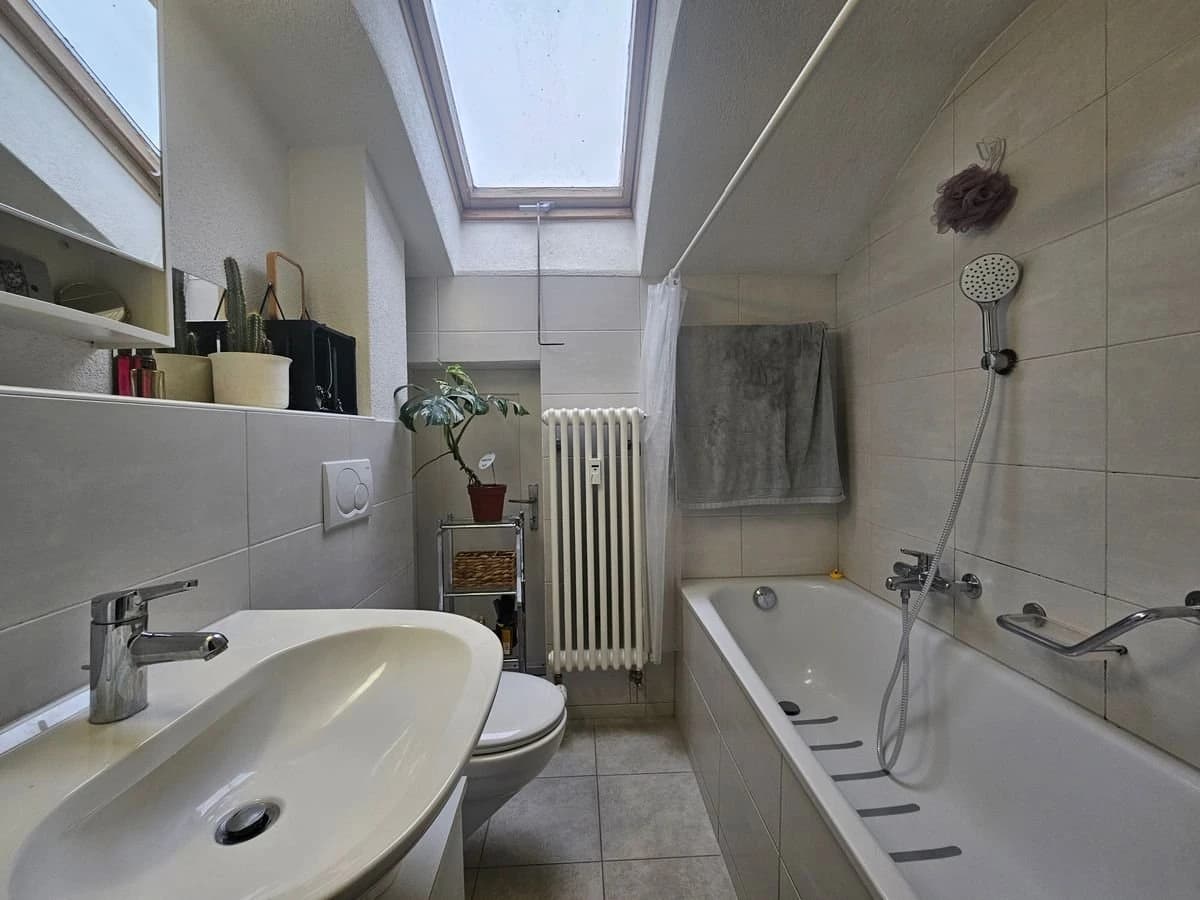 HELL UND GROSSZÜGIG