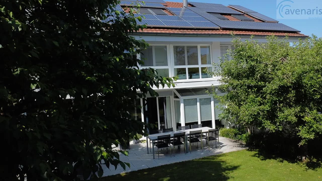 Doppeleinfamilienhaus mit grossem Gartenparadies nahe am Waldrand