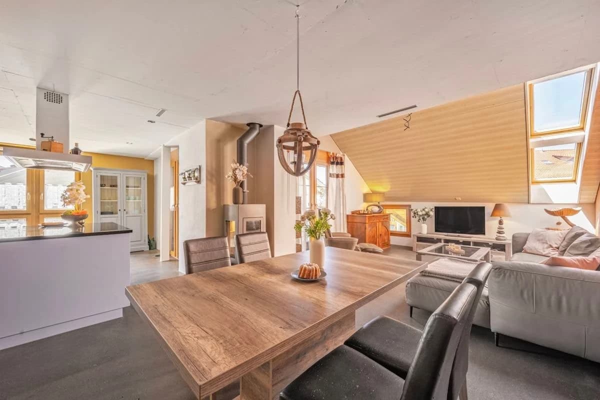 CHARMANTES WOHNEN MIT CHARAKTER UND SCHWEDENOFEN