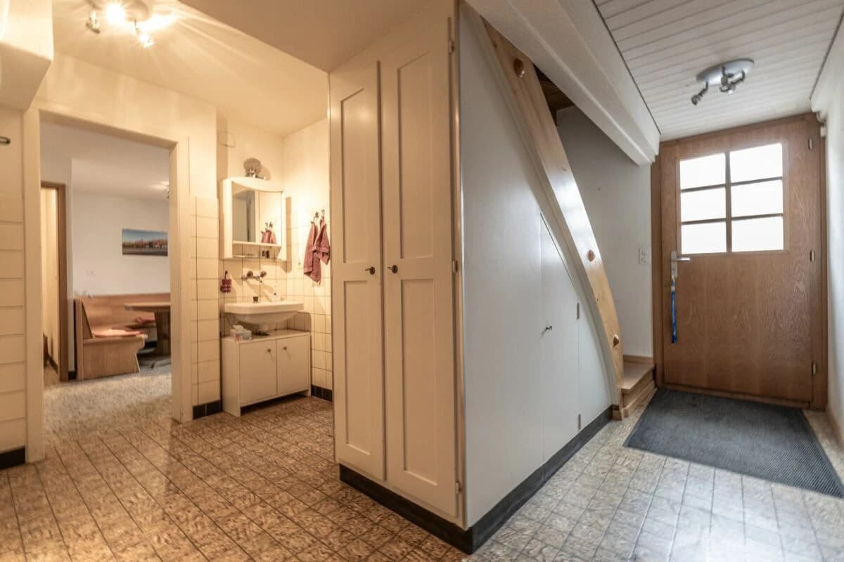 Potenzialreiches Bauernhaus mit drei Wohneinheiten und Scheune