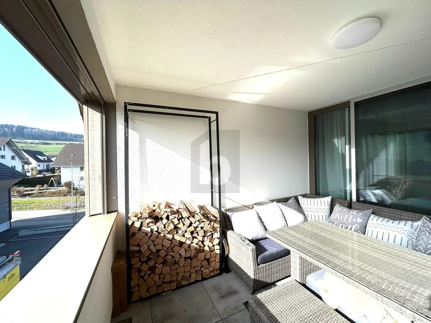 SCHALLISOLIERT UND WARME ATHMOSPHÄRE