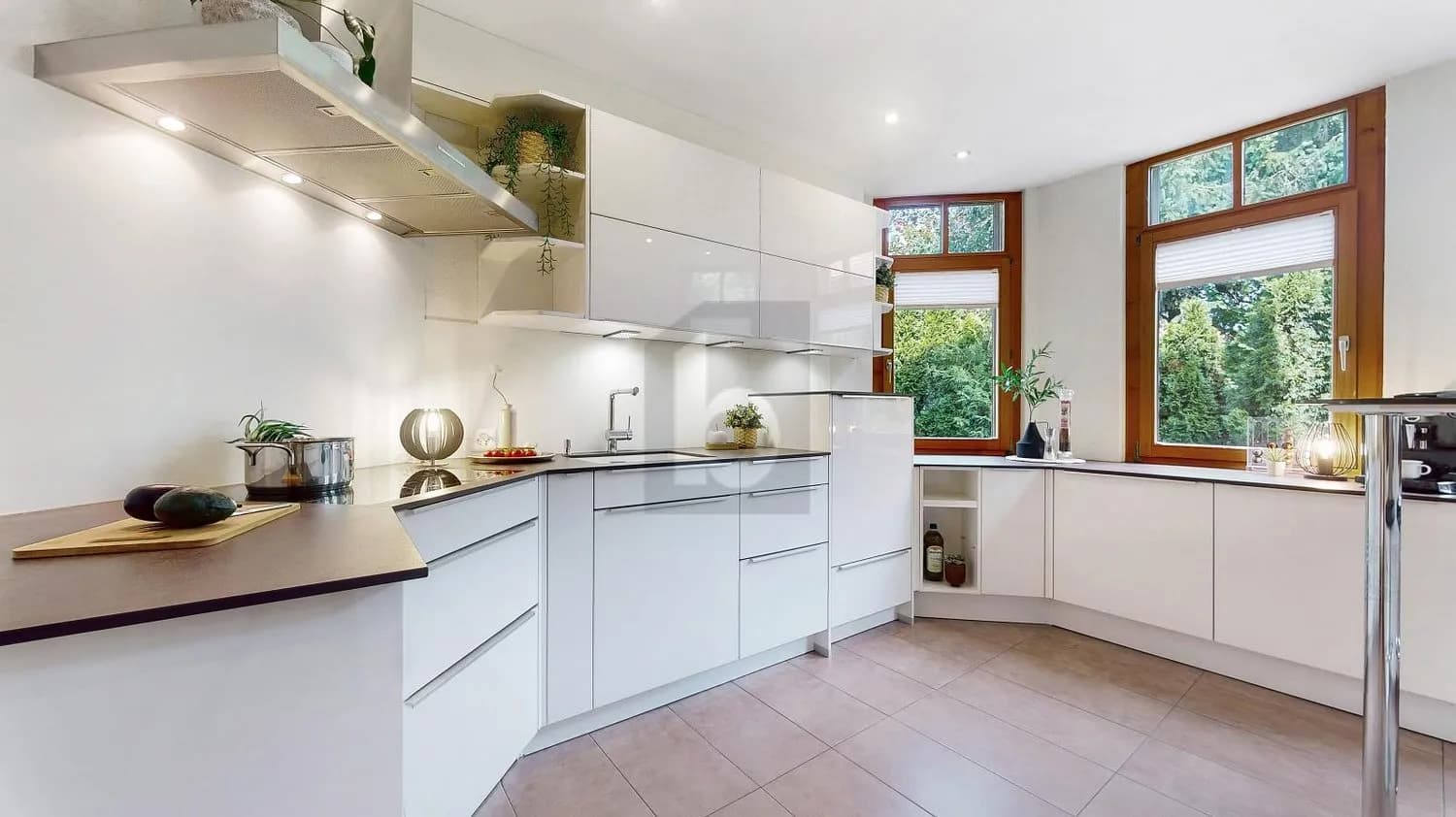 EXKLUSIV MIT POOL, TRAUMGARTEN UND WEINKELLER