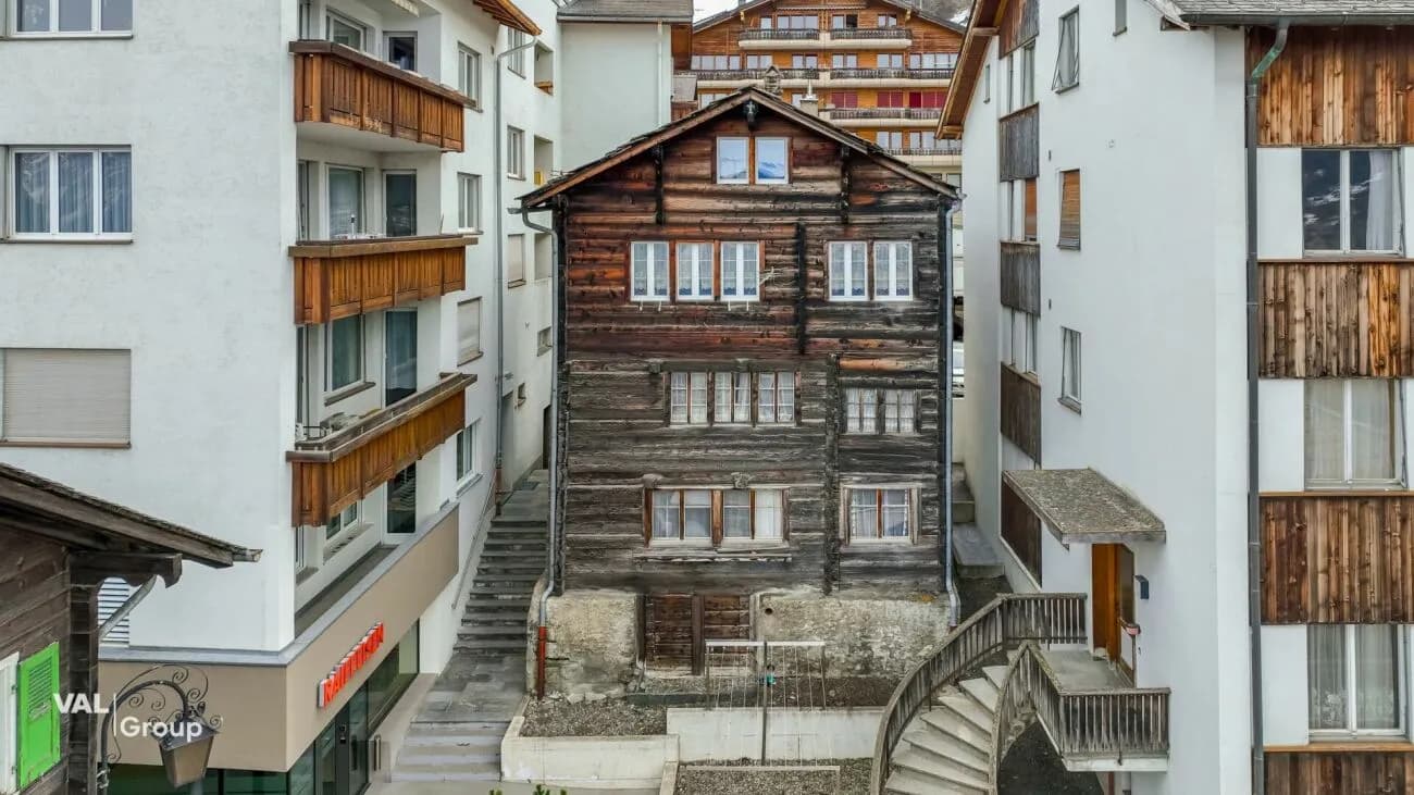 Renovierte Wohnung im Dorfkern mit attraktivem Zusatzraum im Dachgeschoss