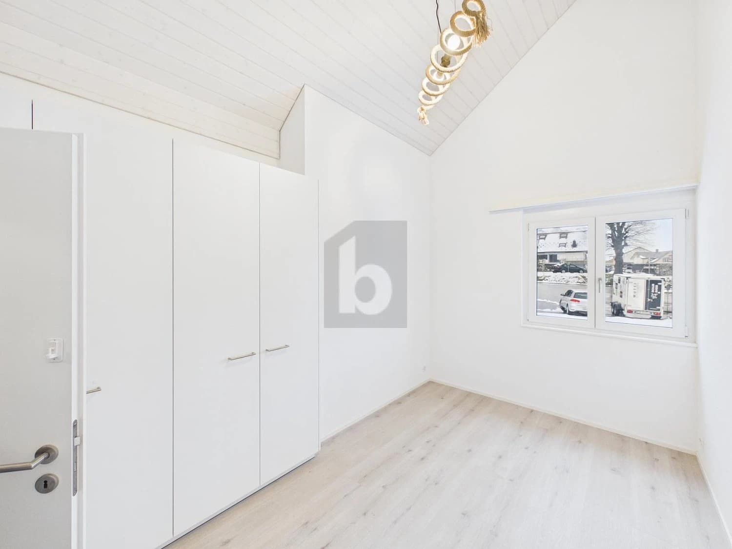 LICHTDURCHFLUTET, MODERN, HAUSTIERFREUNDLICH