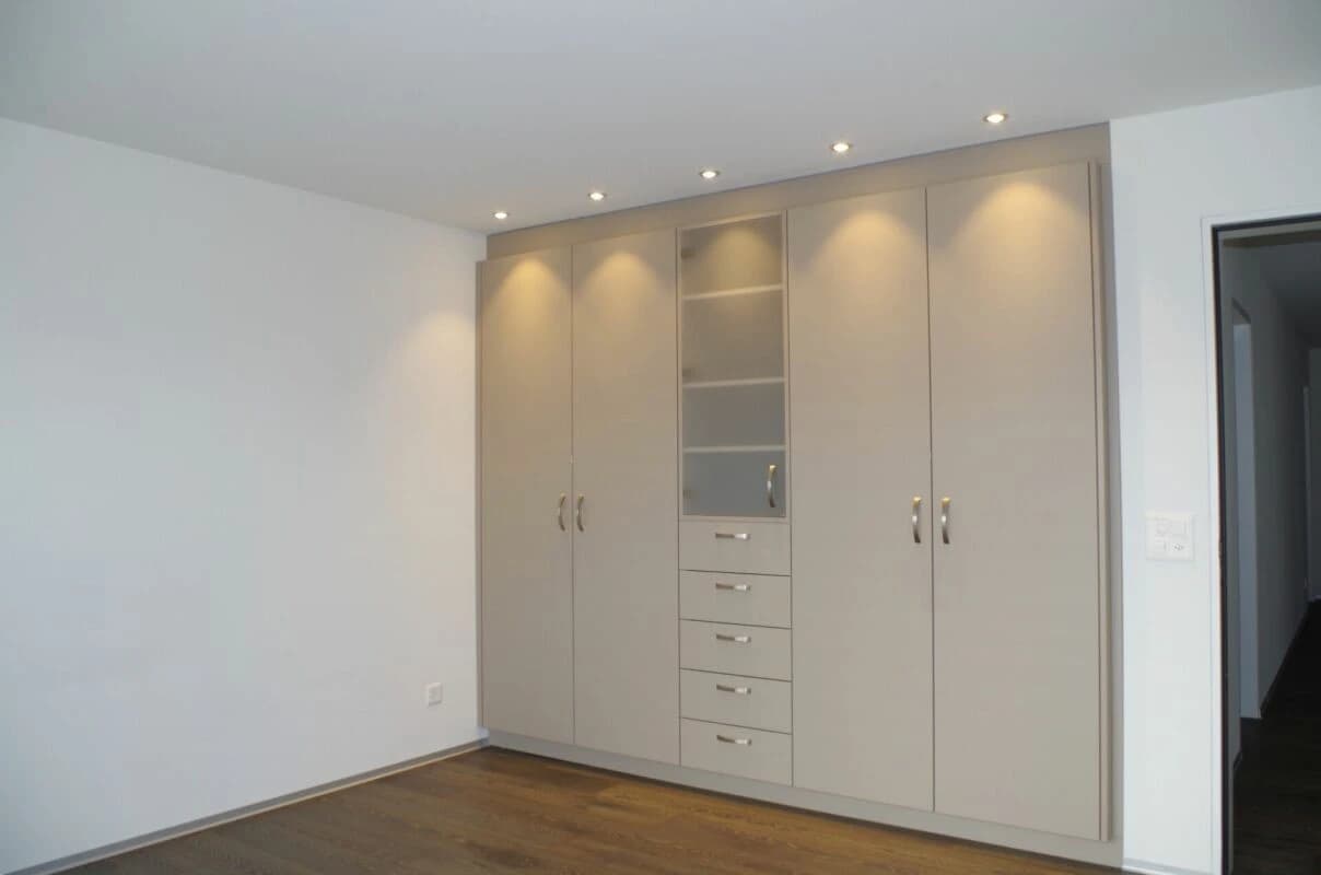 Ländliche Idylle trifft Wohnkomfort: 5.5-Zimmer-Gartenwohnung für ruhige Mieter