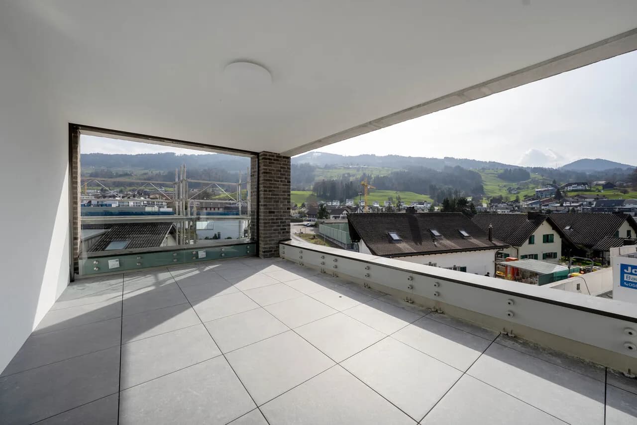 Traumwohnung mit schöner Loggia und Bergsicht