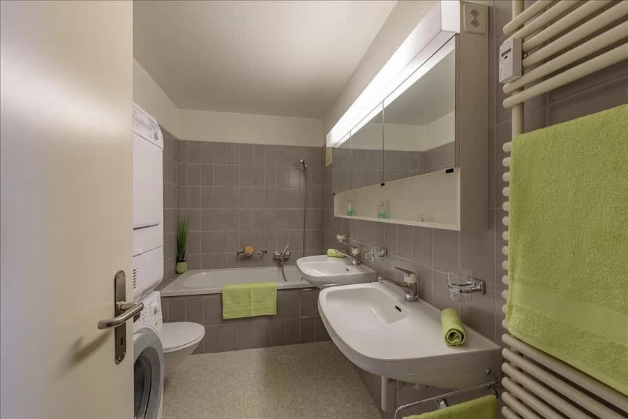 Dachwohnung mit Cheminée und Miete geschenkt!