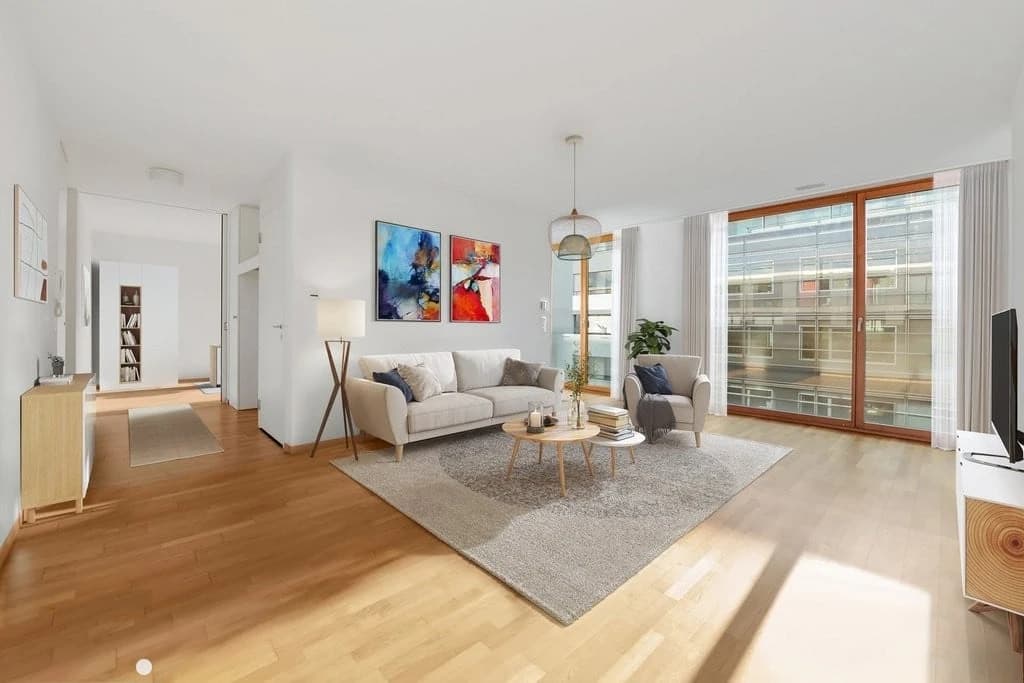 Grosszügiges Wohnen an zentraler Lage mit zusätzlichem Zimmer