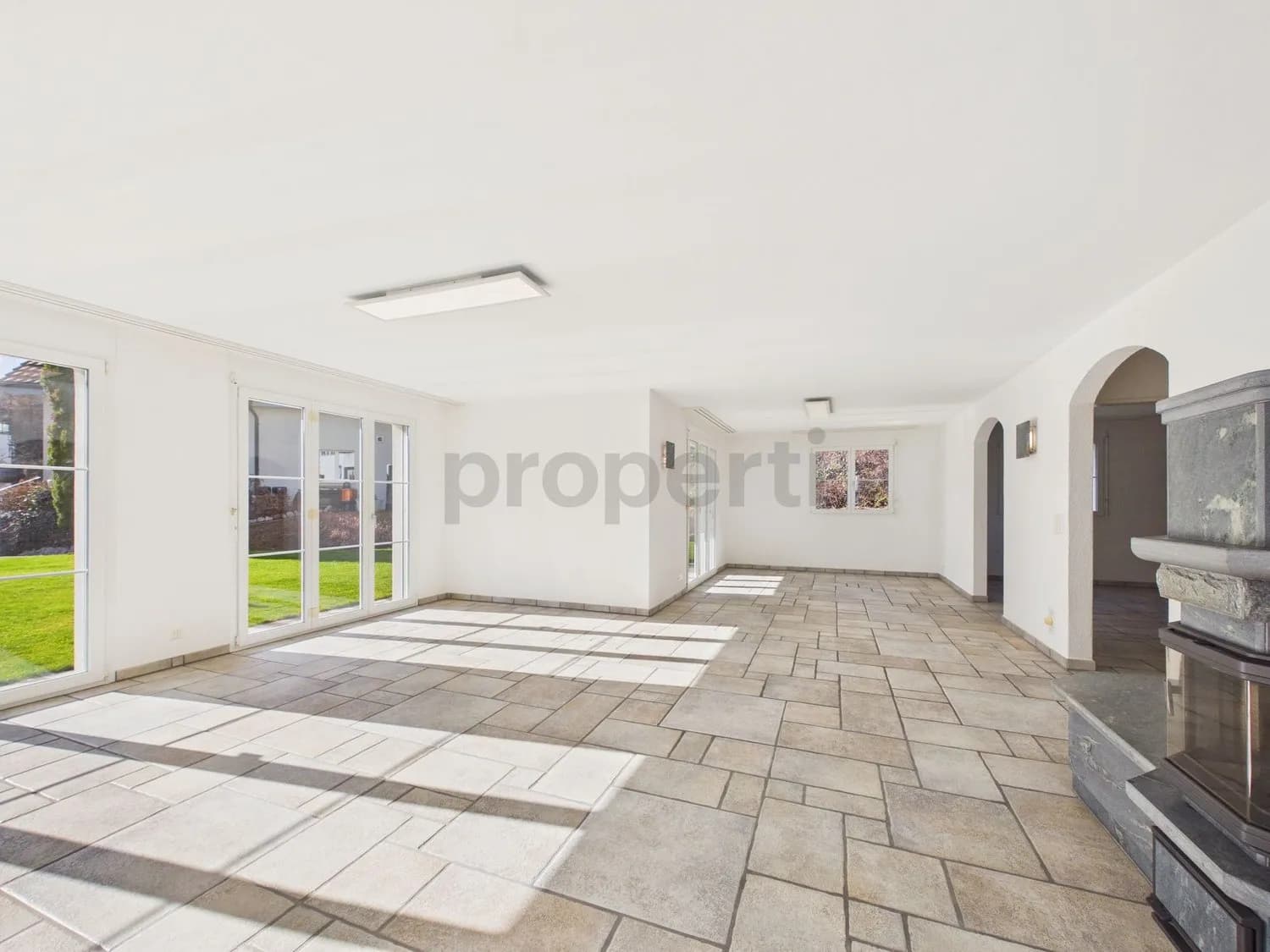 Modernes freistehendes 5.5-Zimmer-Einfamilienhaus mit Doppelgarage und zwei E-Ladestationen in Lindau