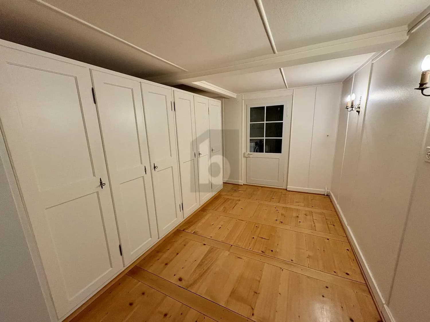 ZENTRAL, RUHIG UND FRISCH RENOVIERT