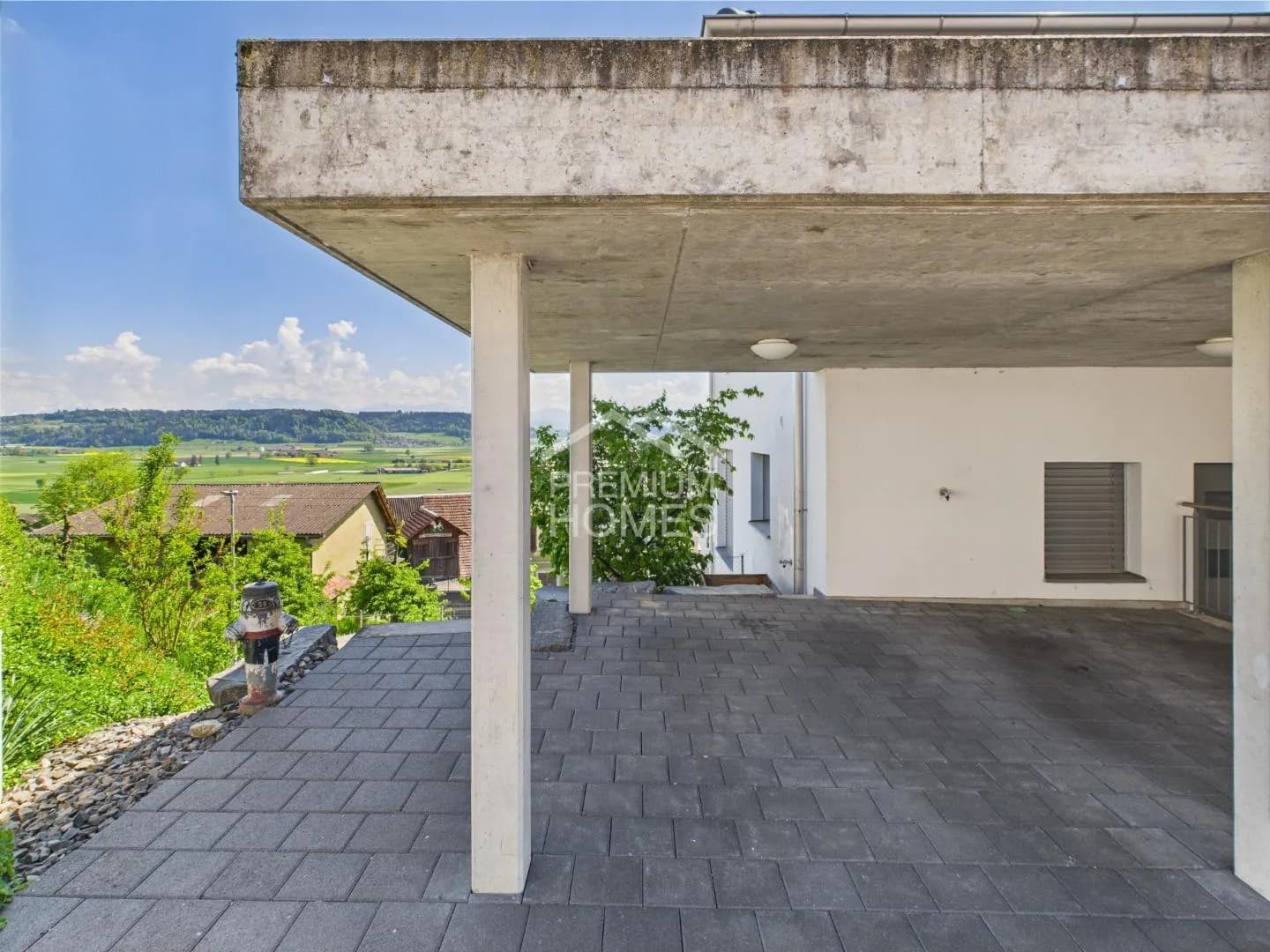 Einziehen & Geniessen - Exklusiv wohnen auf einer Etage!