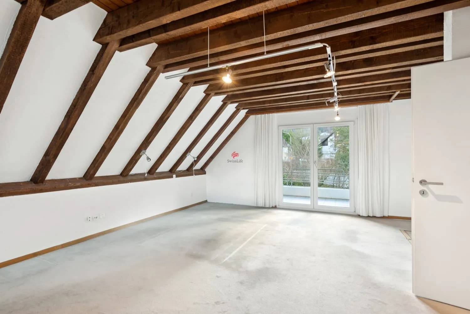 Freistehendes Einfamilienhaus mit tollem Garten