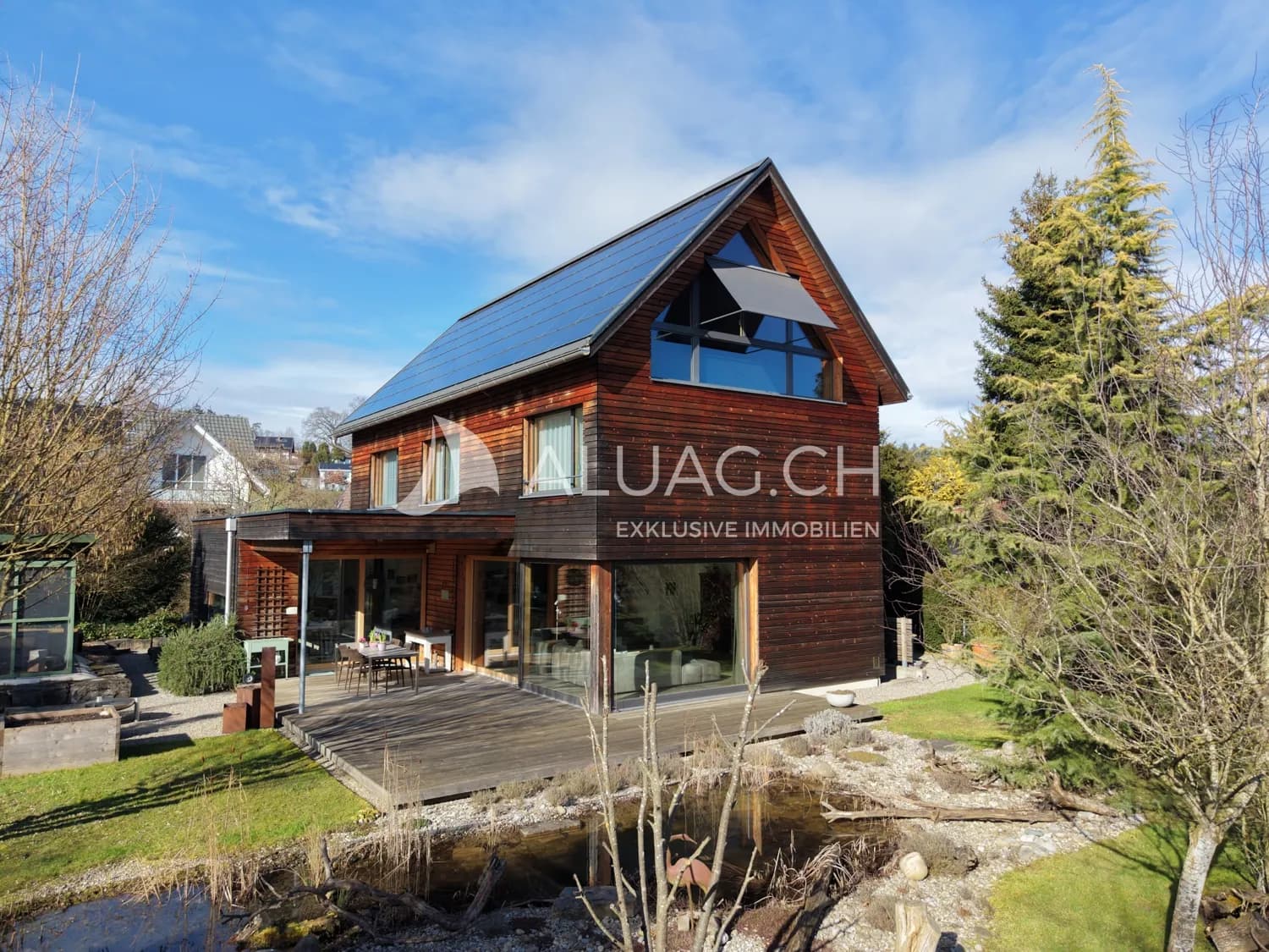 MODERN, VIEL PLATZ, STIL, RUHE UND PRIVATSPHÄRE