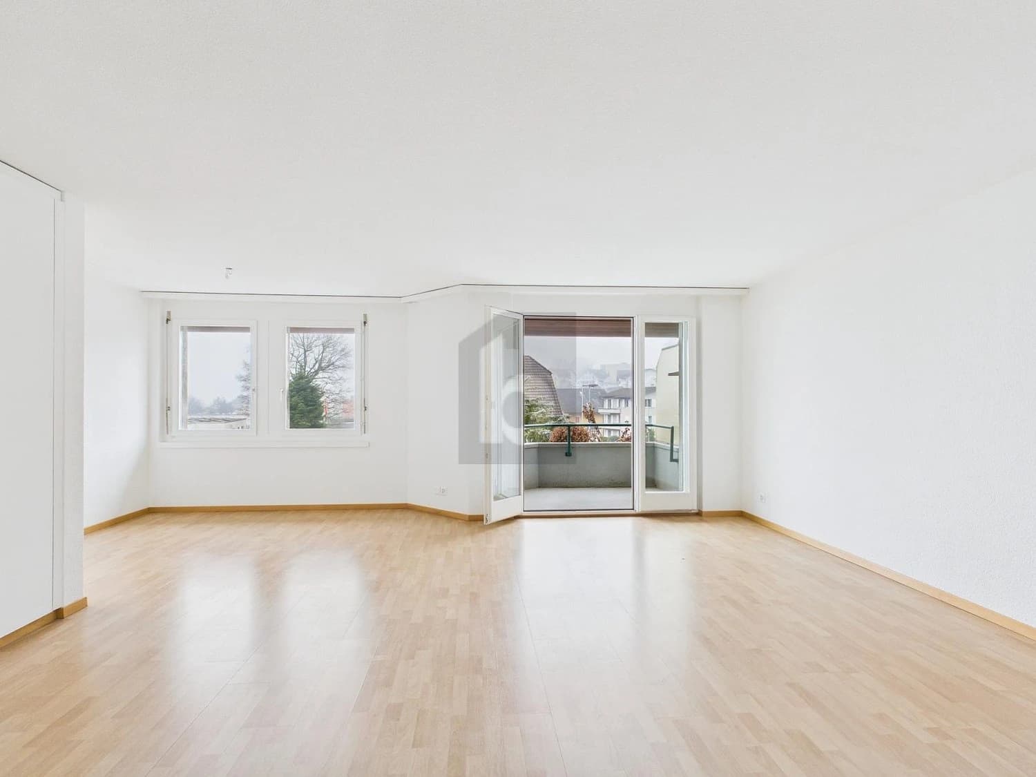 NÄHE BAHNHOF KAPF UND AUTOBAHN EMMEN NORD