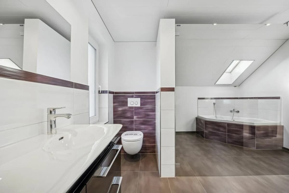 5.5-Zimmer-Einfamilienhaus mit Pool, ländlich und ruhig gelegen