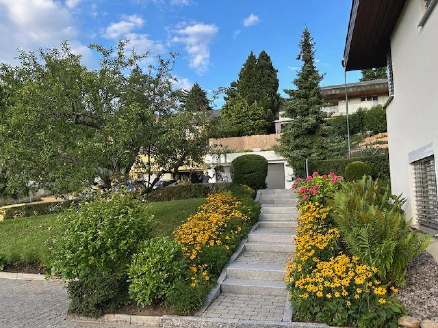 CHARMANT, IDYLLISCH, RUHIG