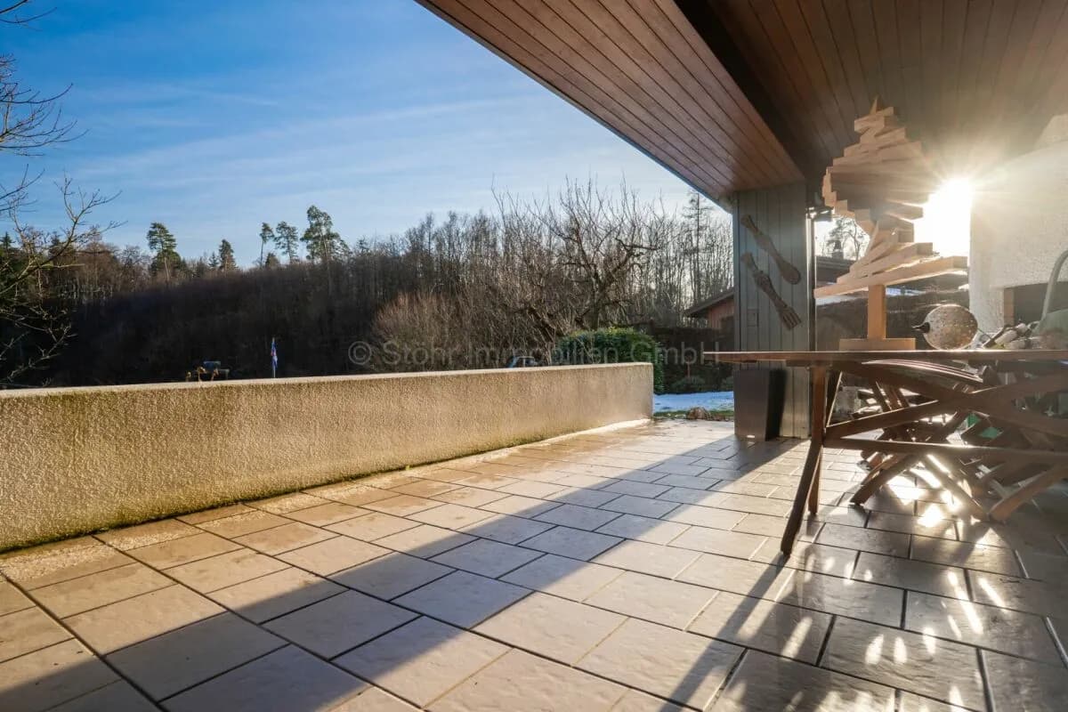 Freistehendes 7-Zimmer Einfamilienhaus mit viel Potenzial