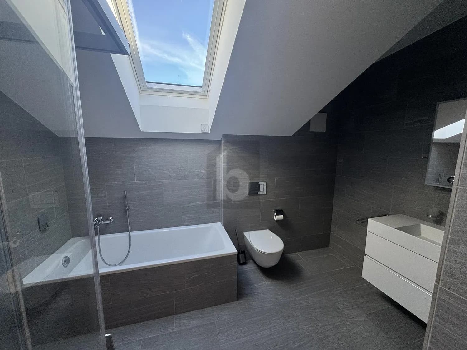 EDLER WOHNKOMFORT MIT ALPSTEIN-PANORAMA