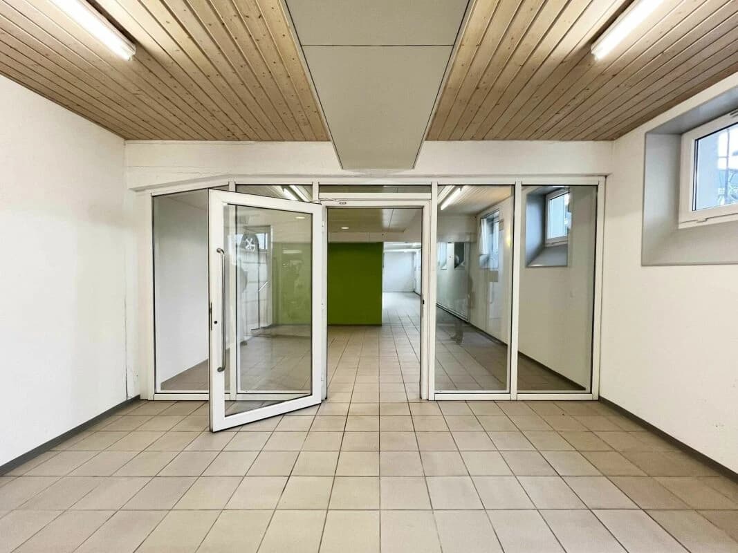 im Tiefparterre, Lokal für verschiedenste Nutzungen