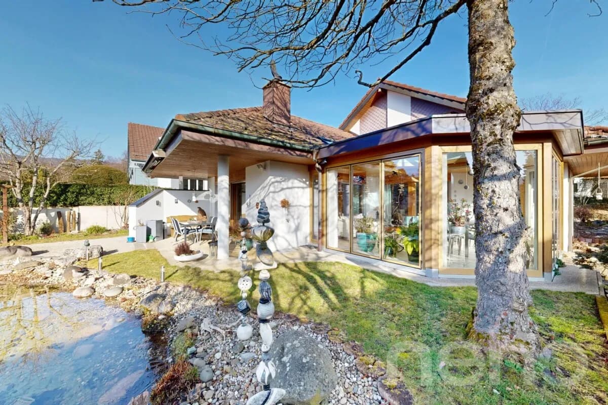 Freistehendes Haus mit grossem Garten und unverbaubarer Sicht