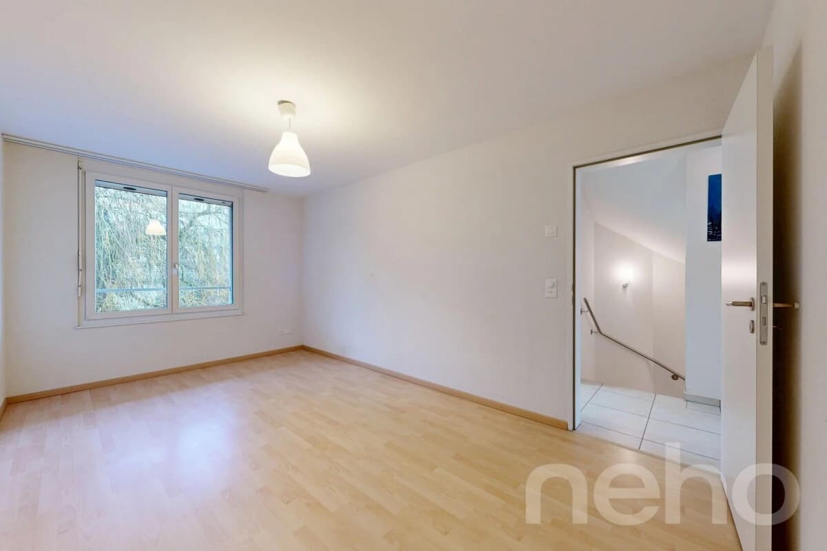 Attraktives Familienhaus mit Garten und direktem TG-Zugang