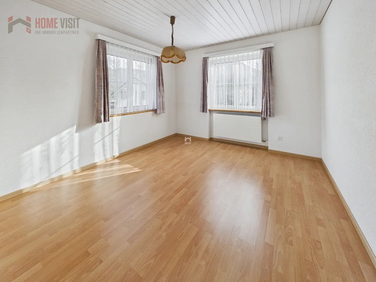 EFH mit Wintergarten und herrlicher Talsicht im Grünen