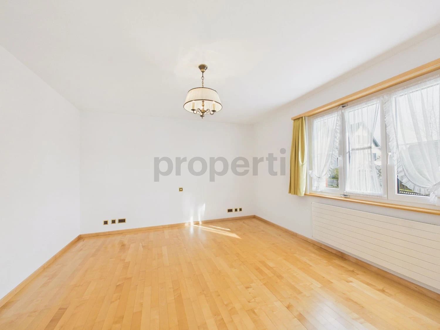 Modernes 6-Zimmer-Reihenhaus mit Balkon, Rheinau