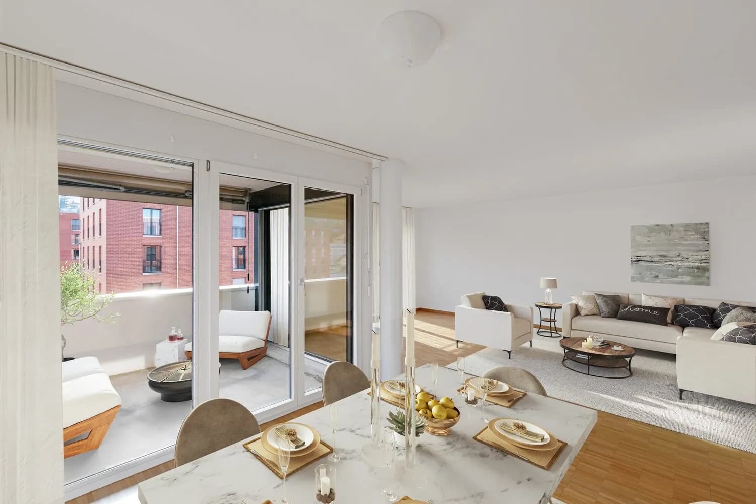 Grosszügige, moderne Wohnung mit Loggia