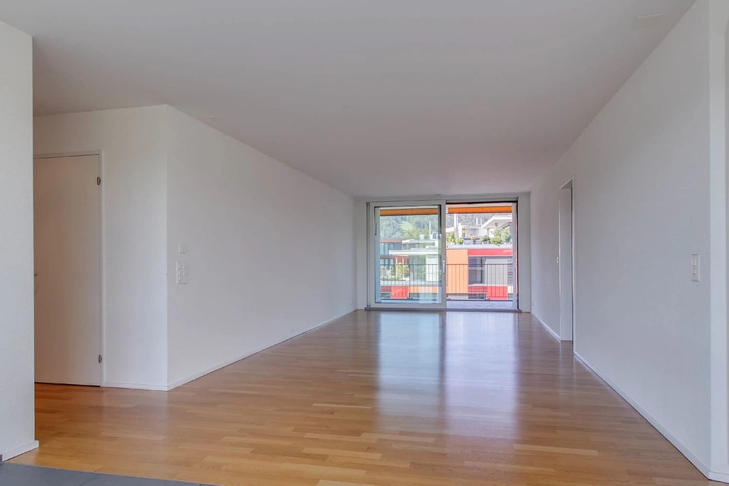 Hell, grosszügig und modern