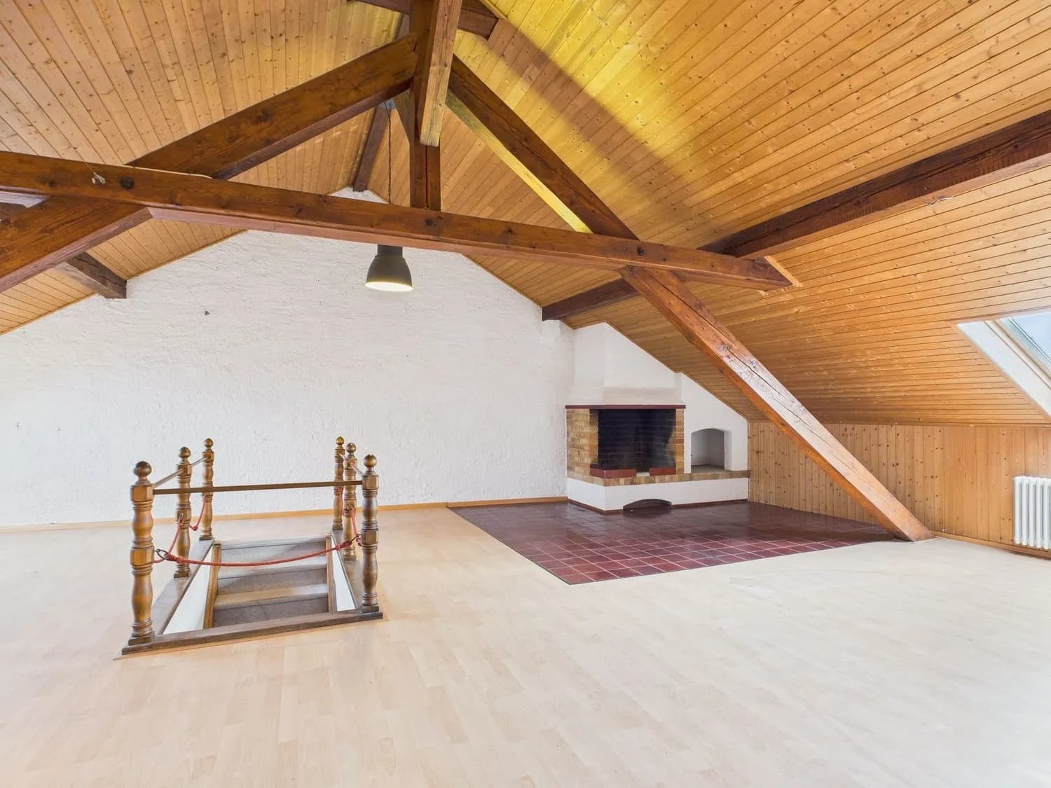 Attraktive und sehr grosse 173m2 Maisonette-Wohnung in Allschwil, BL - 24 Monate befristet bis Ende 2027