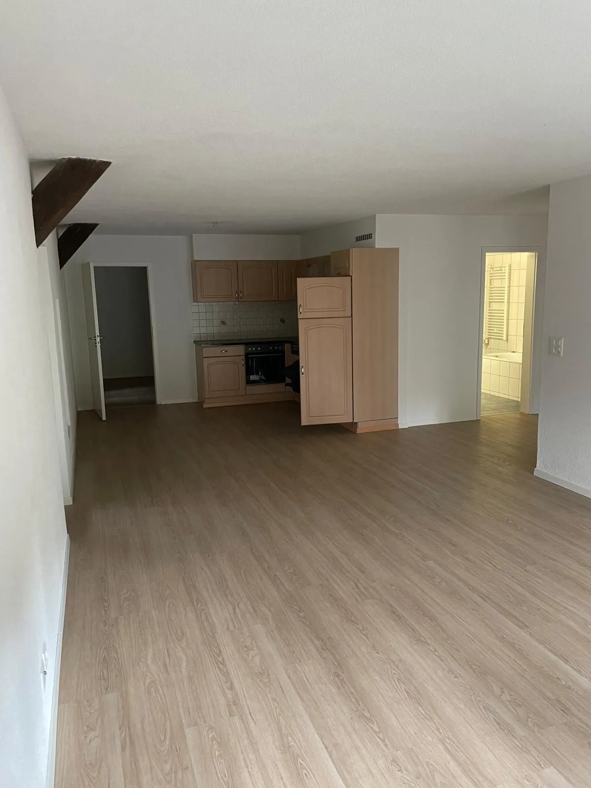 Stilvolle 5.5-Zimmer-Wohnung mit Balkon, Bolligen