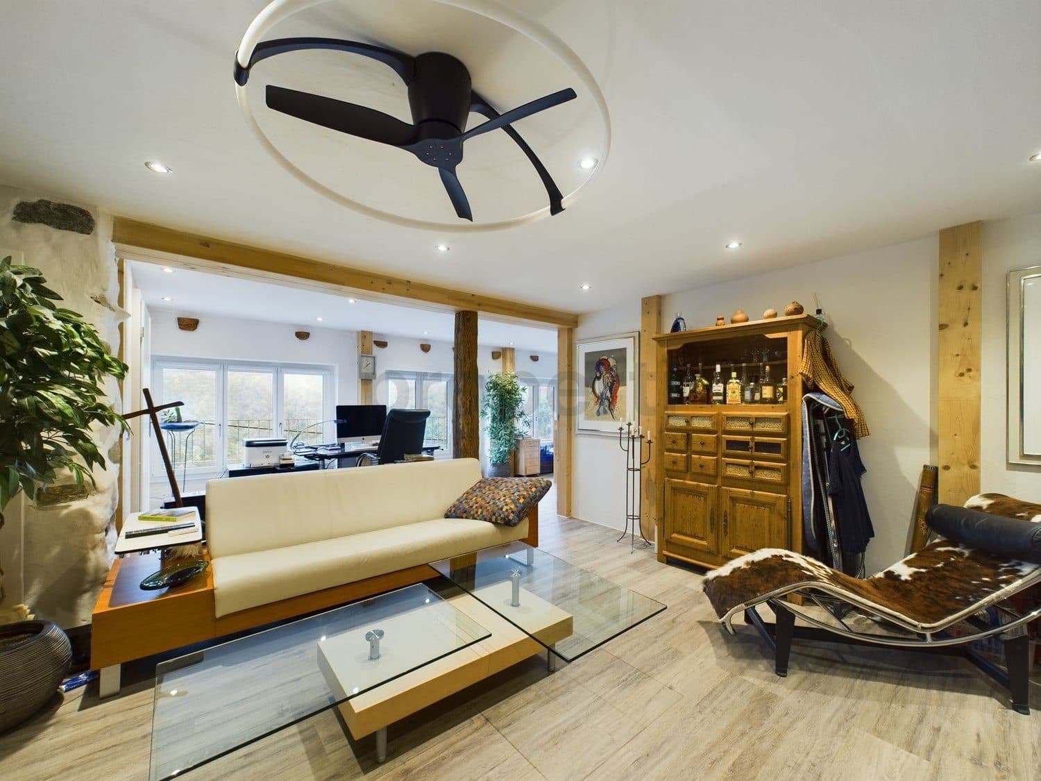 Einzigartiges 5.5-Zimmer-Einfamilienhaus mit separater Dachwohnung in IntragnaUnica casa indipendente di 5,5 locali con attico separato a Intragna