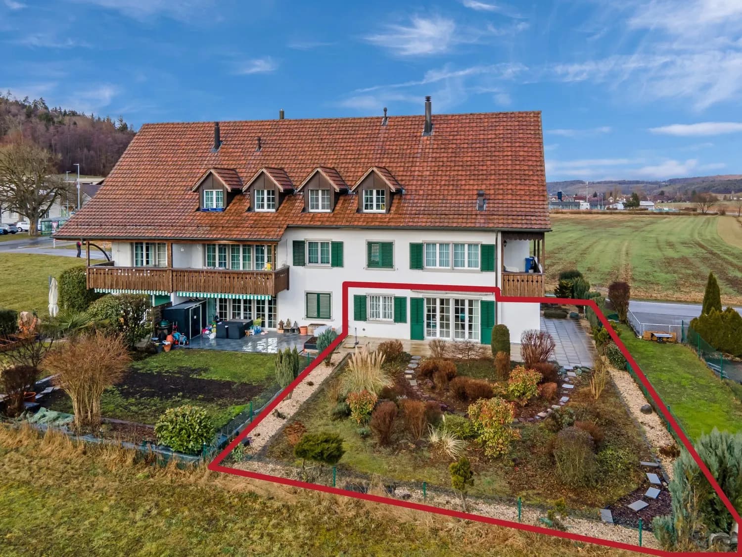 Helle 3.5-Zimmer Parterrewohnung mit grossem Garten und exzellenten Verkehrsanbindungen in die Stadt