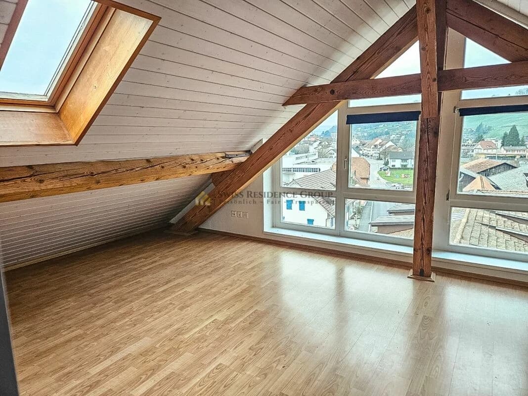 Helle Dach-Maisonettewohnung mit Charme und 165 m² Wohngefühl