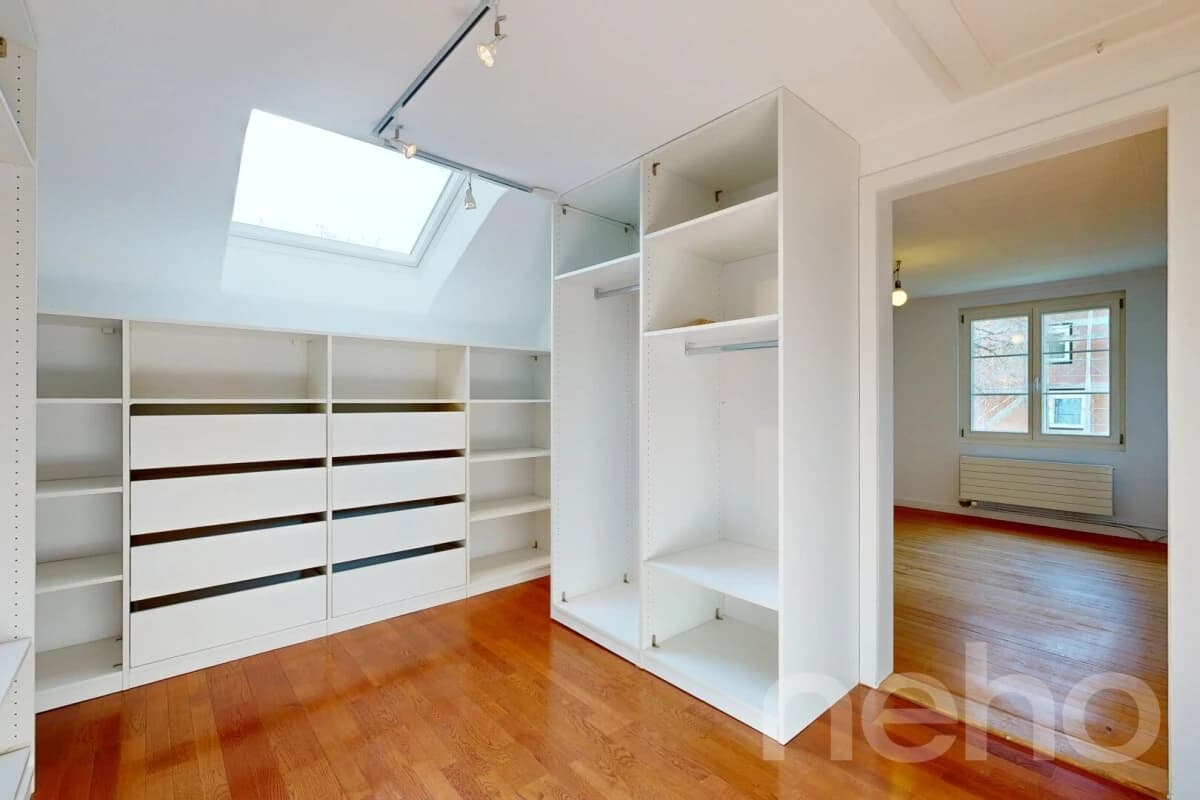 Grosszügiges Einfamilienhaus mit Garten im Zentrum