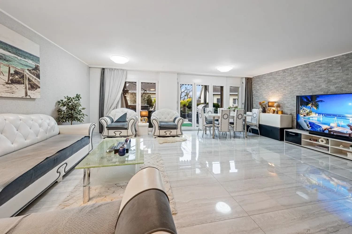 Greppen: 5.5-Zimmer-EG-Wohnung mit 35 m² Terrasse kaufen