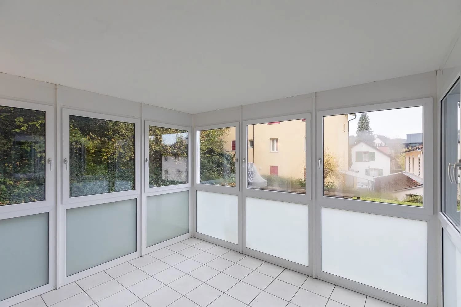 Grosszügige, helle Wohnung inkl. Wintergarten