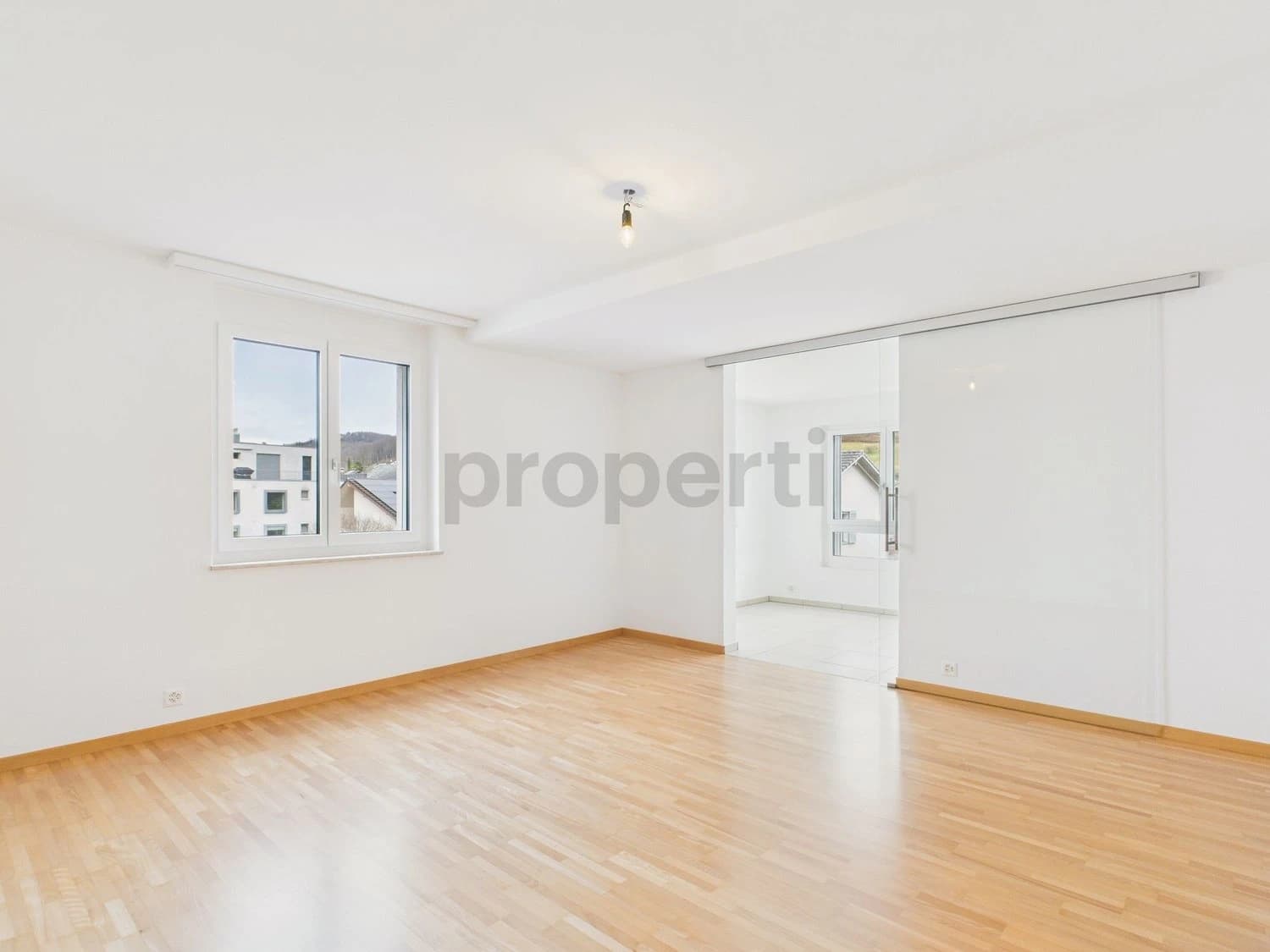 Helle 4.5-Zimmer Maisonette-Wohnung mit Balkon in Bubendorf