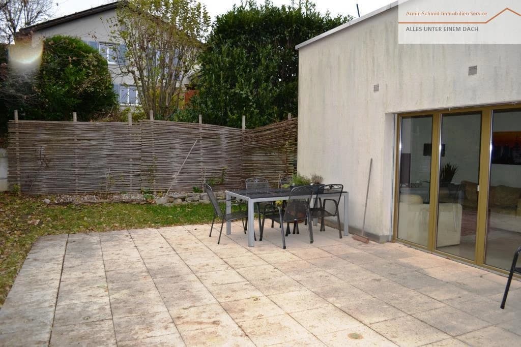 Top 6 1/2-Zimmerwohnung mit 2 Einstellhallenplätzen