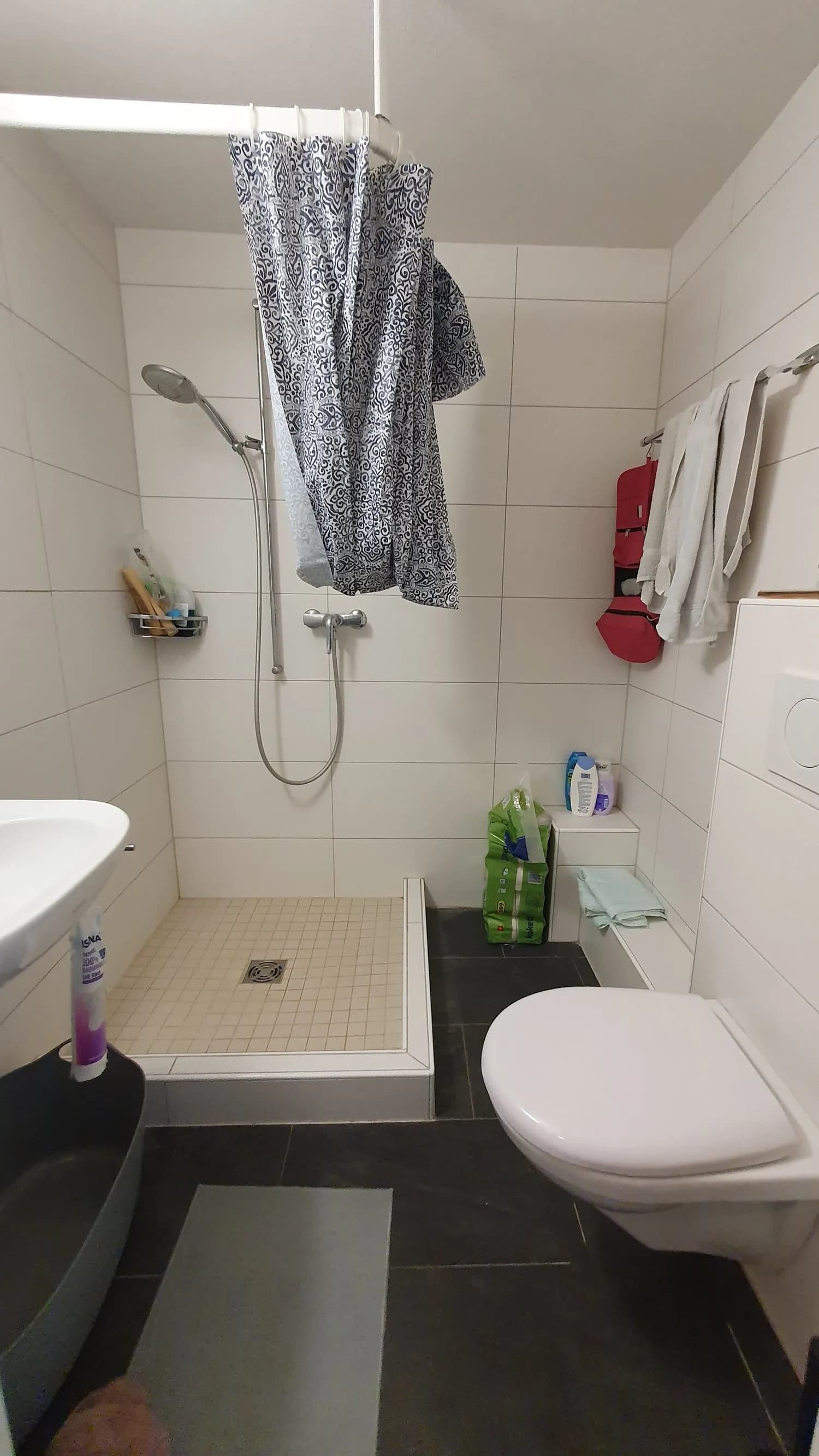 Helle 3-Zimmer-Wohnung mit Balkon in Lausen