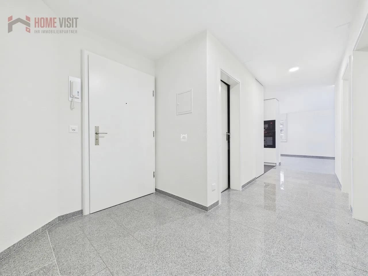 Erstbezug nach Kernsanierung - stilvoll wohnen in Zunzgen