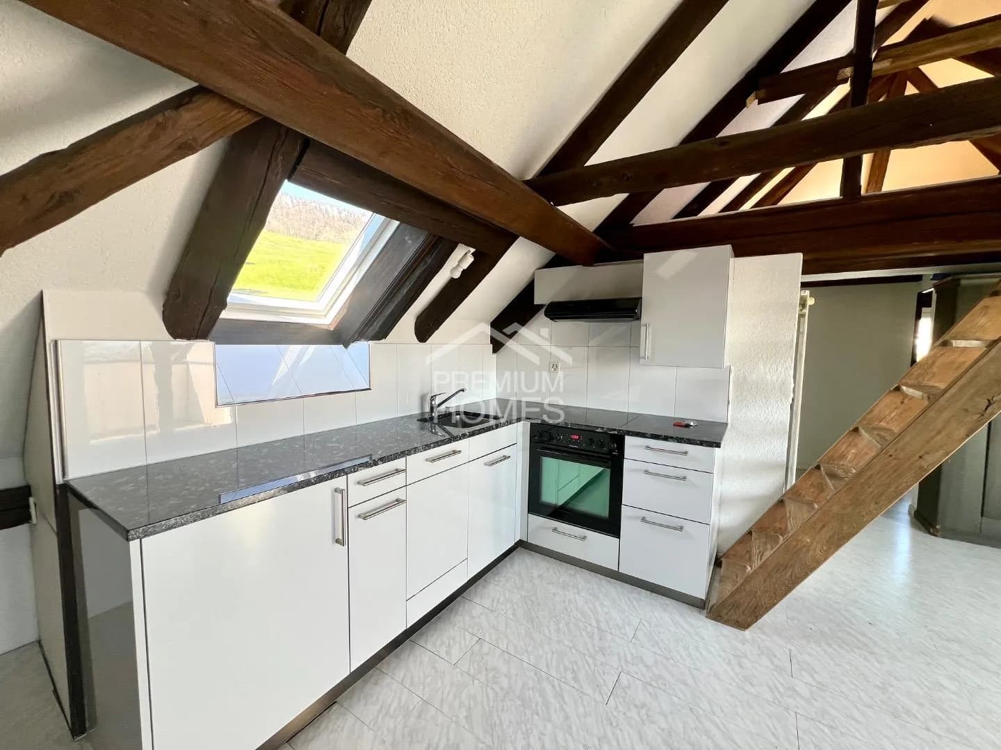 Rarität mit Weitsicht: MFH mit Baulandreserve und Bergblick