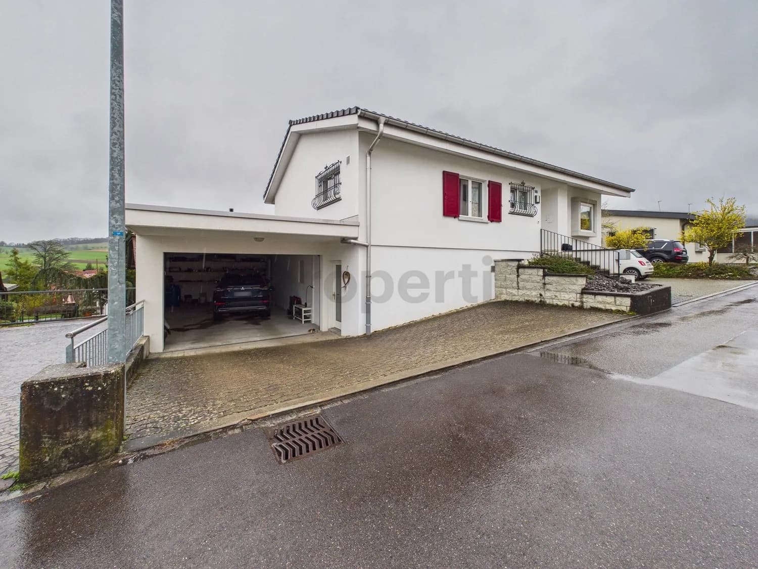 Ruhiges 5.5-Zimmer-Einfamilienhaus mit praktischem Keller, Ehrendingen